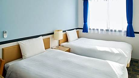 Twin Room - Non-Smoking