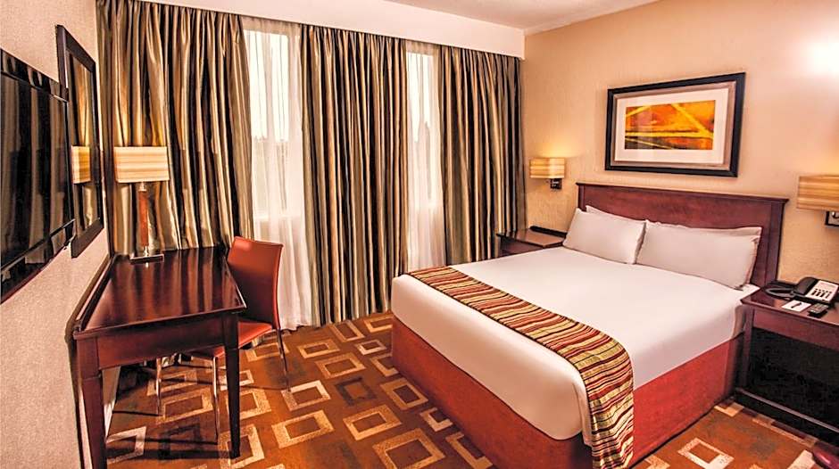 Garden Court Or Tambo International Airport