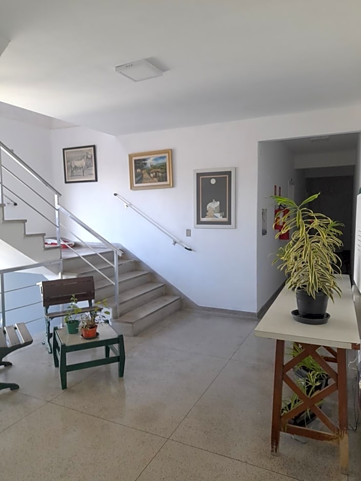 4 suítes privativas