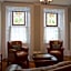 Sir Isaac Brock B&B Luxury Suites