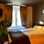 The Henry Self Check-In Guesthouse