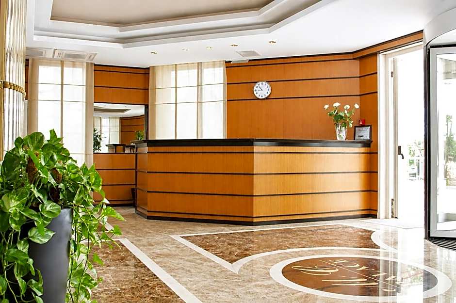 Monte Carlo Palace Rooms