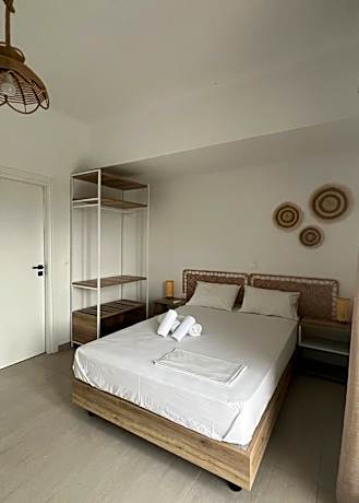 Sunshine Apartments and Rooms