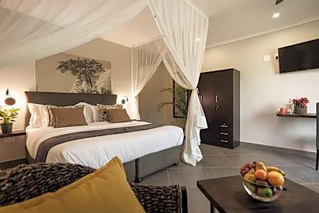 Deluxe King Room - Breakfast Included