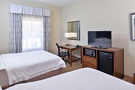 2 Queen W/Microwv/Fridge Nonsmoke