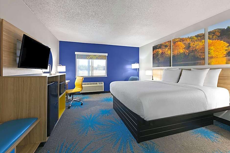 Days Inn by Wyndham Fort Smith