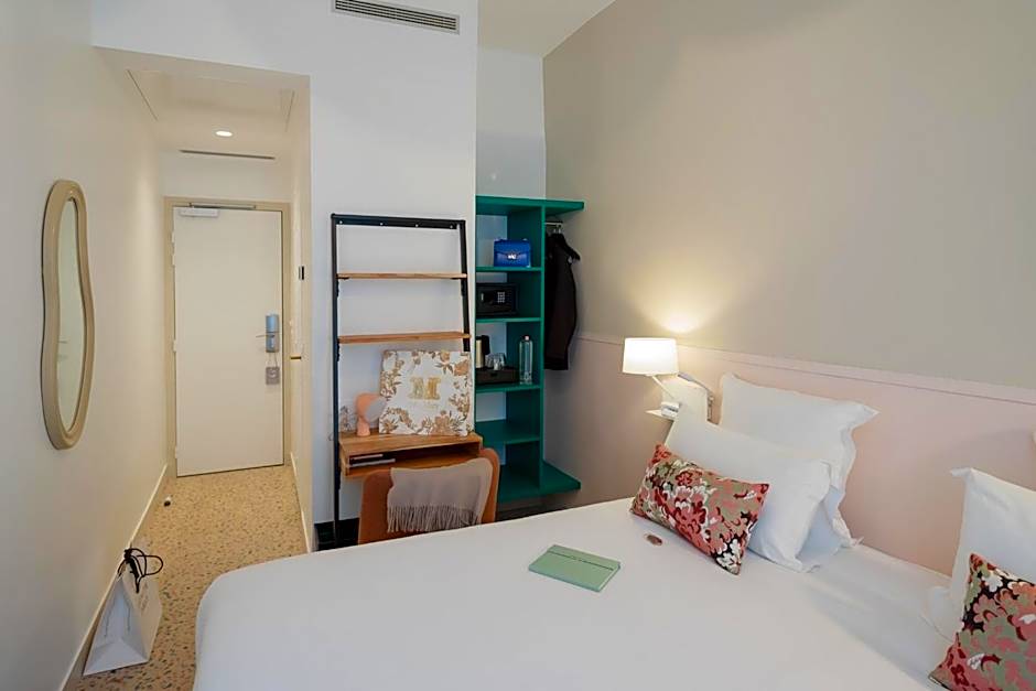 Trendy Canettes Hotel