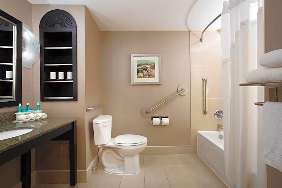 Holiday Inn Express & Suites Ottawa West - Nepean by IHG