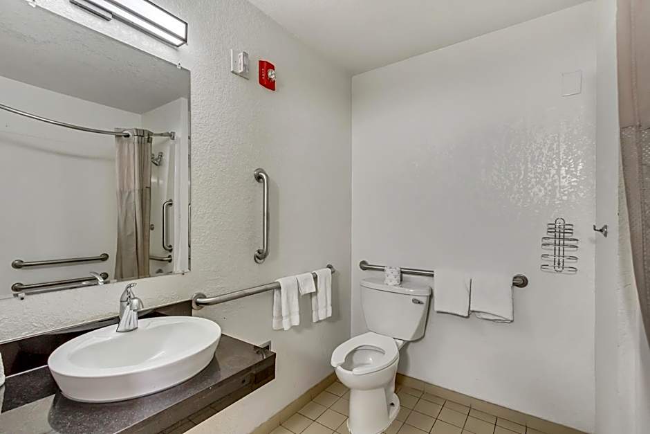 Motel 6 Ogden, UT- Downtown