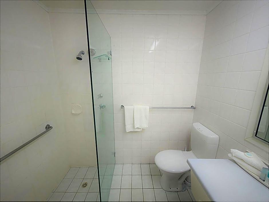 Best Western The Clarence on Melville