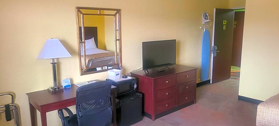 Travelodge by Wyndham Airport Platte City