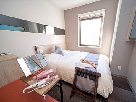 Room for female guests only