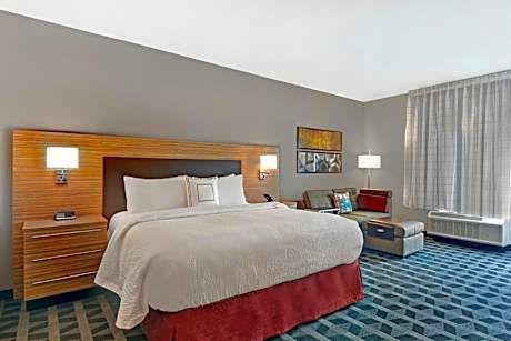 Studio King Room with Sofa Bed/City View/Tub - Mobility/Hearing Accessible