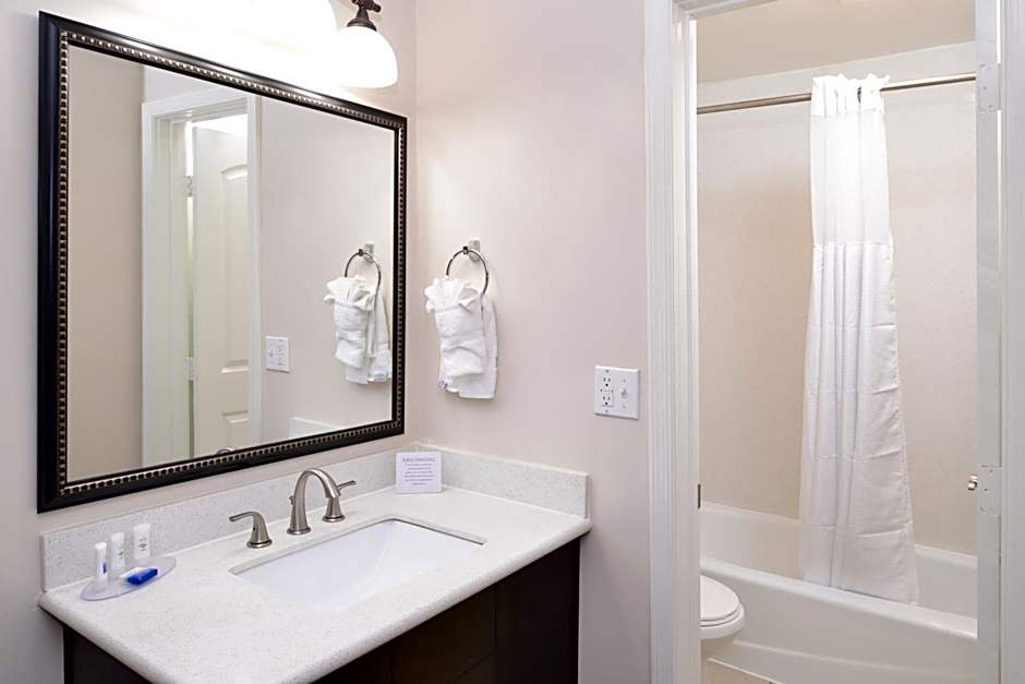 Best Western Plus LA Mid-Town Hotel