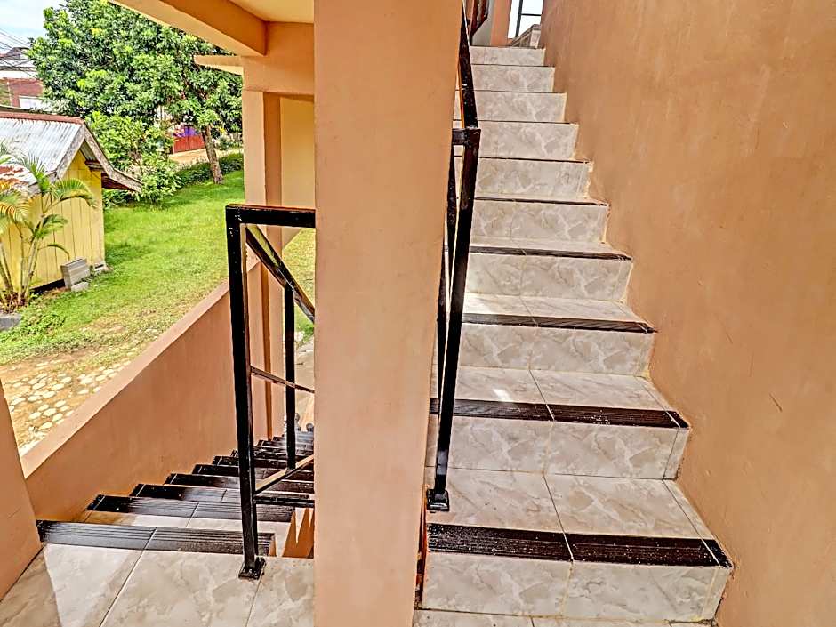 OYO 90945 Arizon Kost