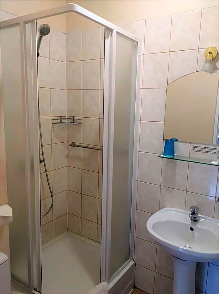 Photo 1 of 9 of Triple Room