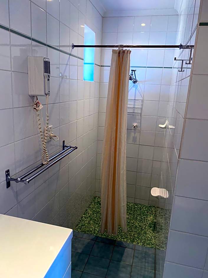 Paddle Steamer Motel