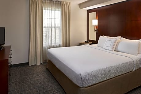 Suite, 2 Bedrooms, Balcony (Balcony) (2 Double Beds)