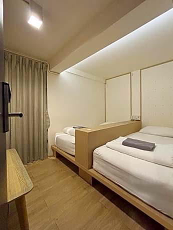 Standard Twin Room with Shared Bathroom