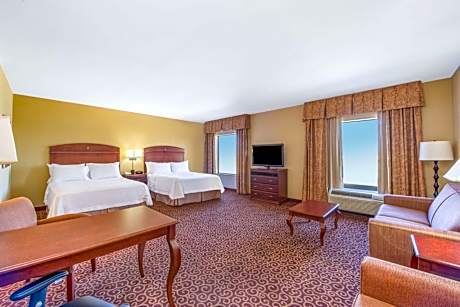 Queen Studio Suite with Two Queen Beds - Non-Smoking