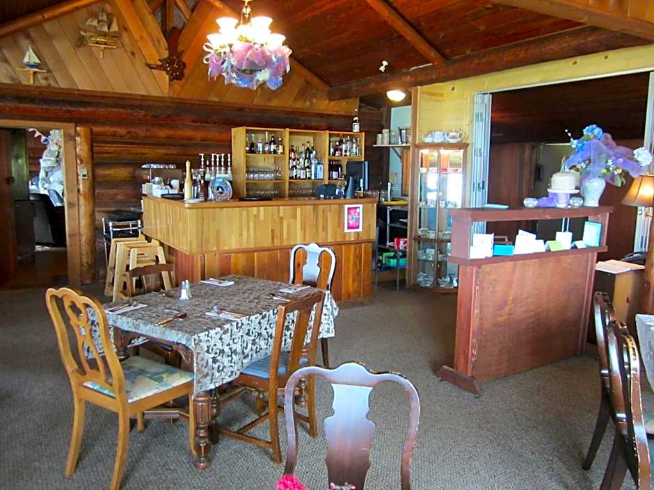 The Surf Lodge and Pub