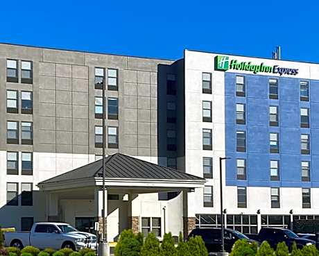Holiday Inn Express & Suites Central Omaha By IHG