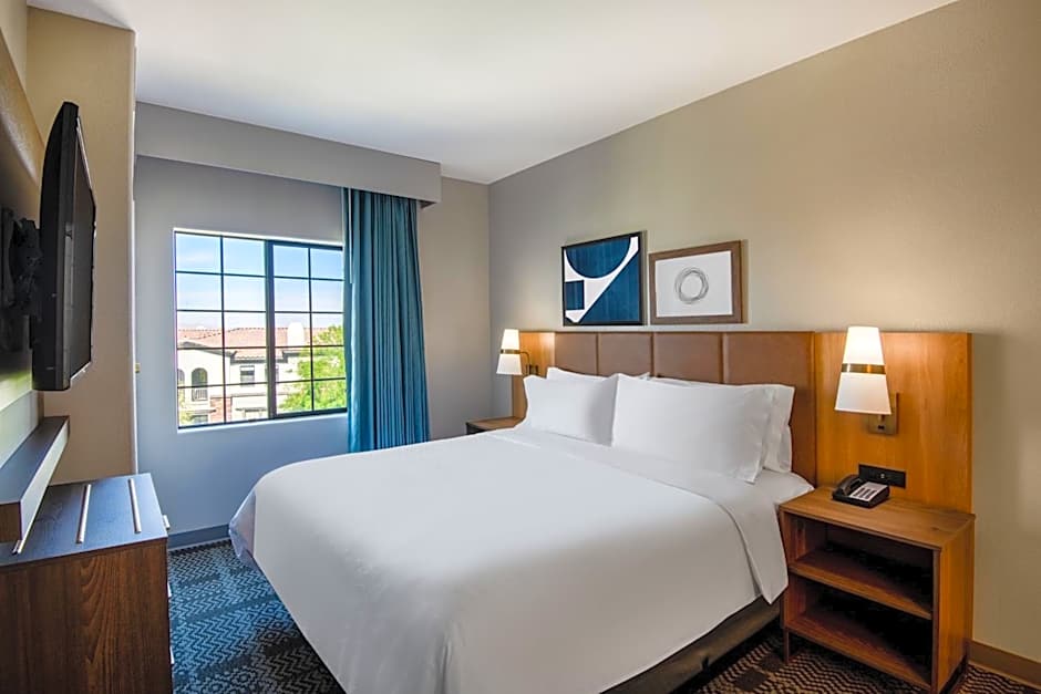 Staybridge Suites Phoenix-Glendale By IHG