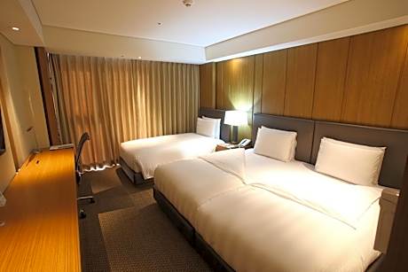 Standard Double Room with Breakfast for One Person