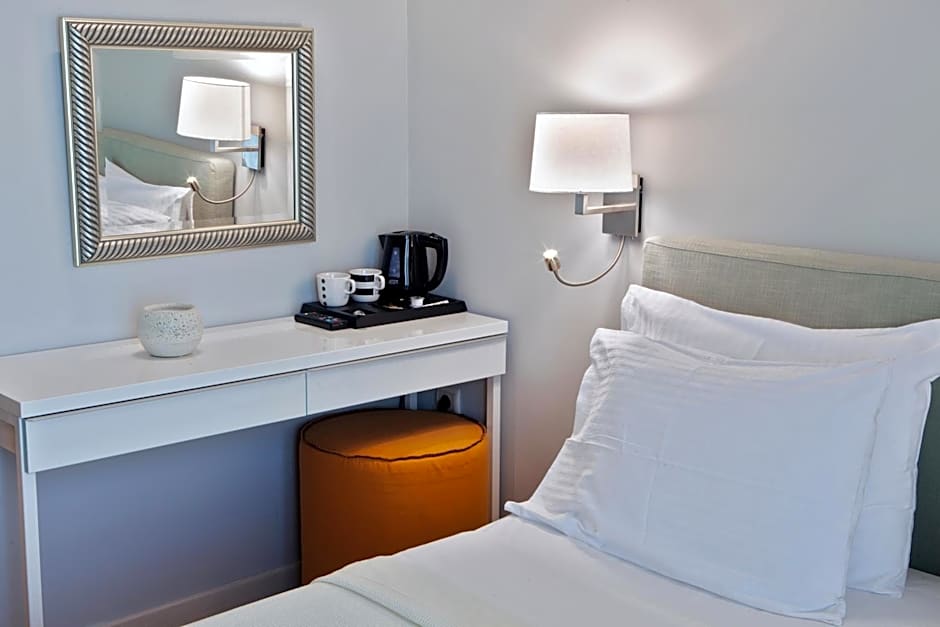 Phidias Piraeus Hotel