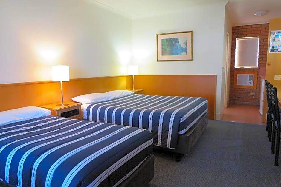 Summerhill Motor Inn - Adults Only