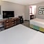 La Quinta Inn & Suites by Wyndham Houston Northwest