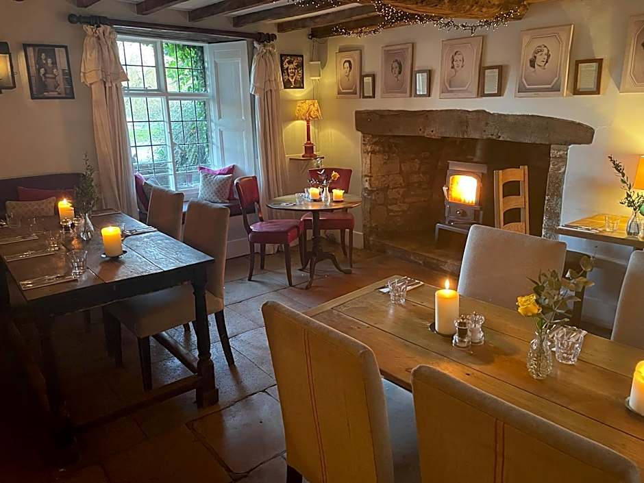The Swan Inn Swinbrook