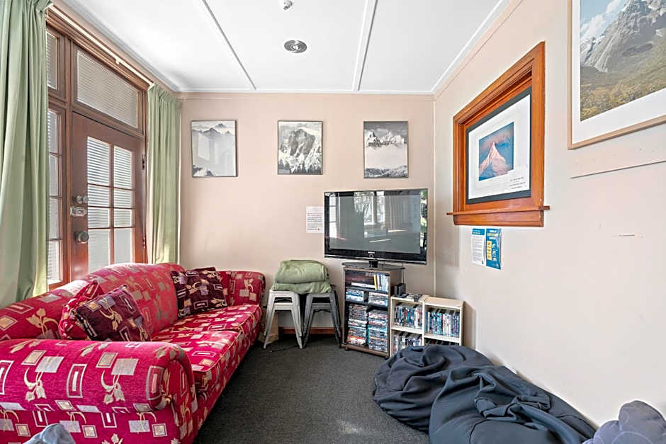 Mountain View Backpackers