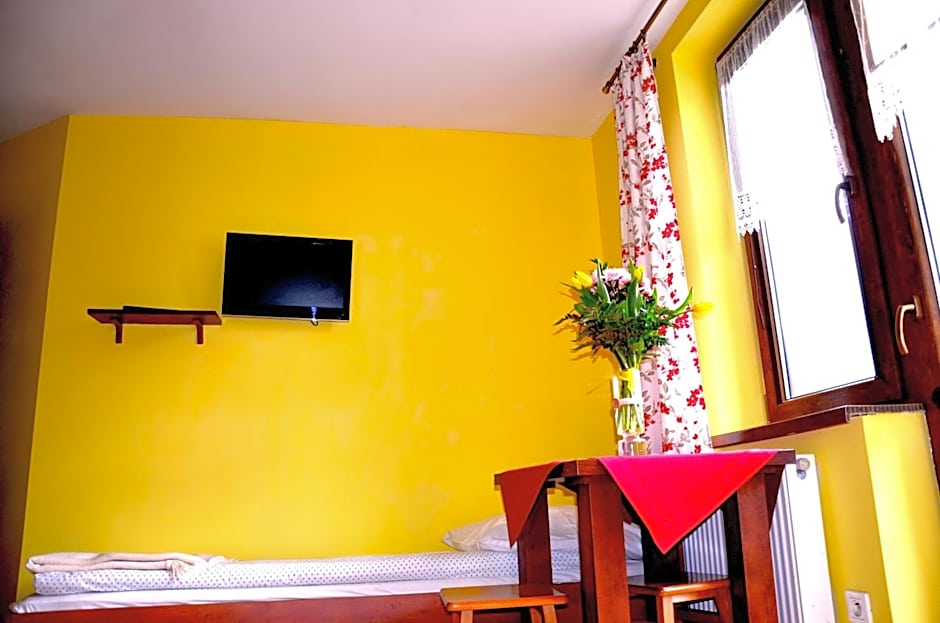 Ośrodek Wypoczynkowo-Szkoleniowy HALNY