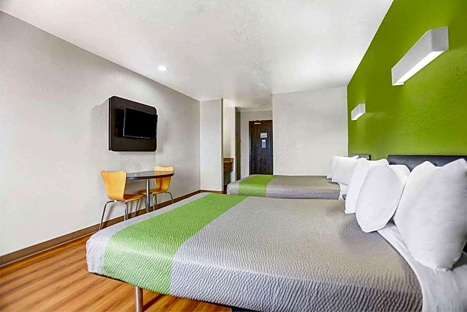 Motel 6-Moriarty, NM