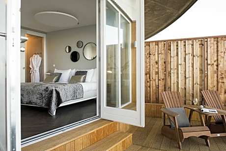 Suite with Sea View with Balcony