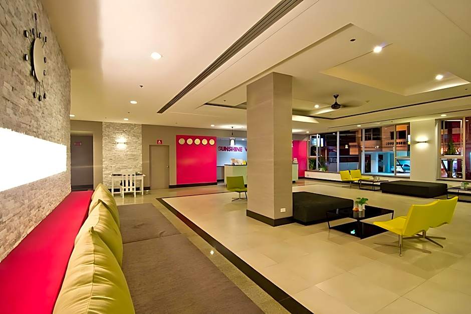 Sunshine Vista Hotel