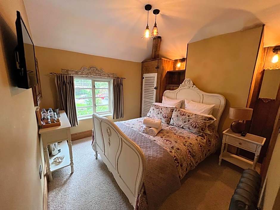 The Bridge House Restaurant and Hotel