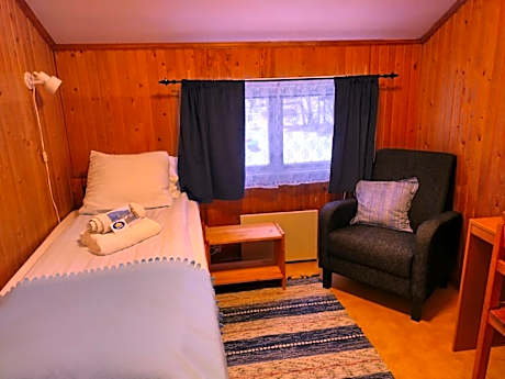 Single Room with Shared Bathroom