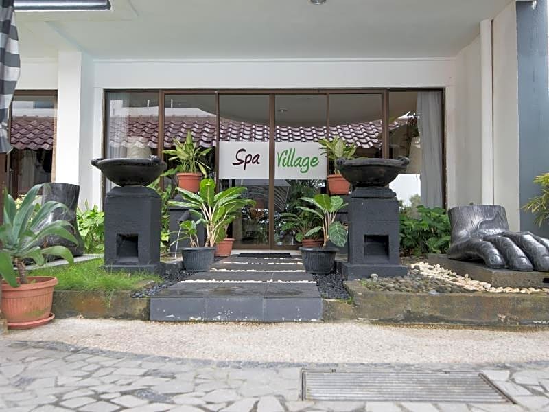 Crown Vista Batam Hotel