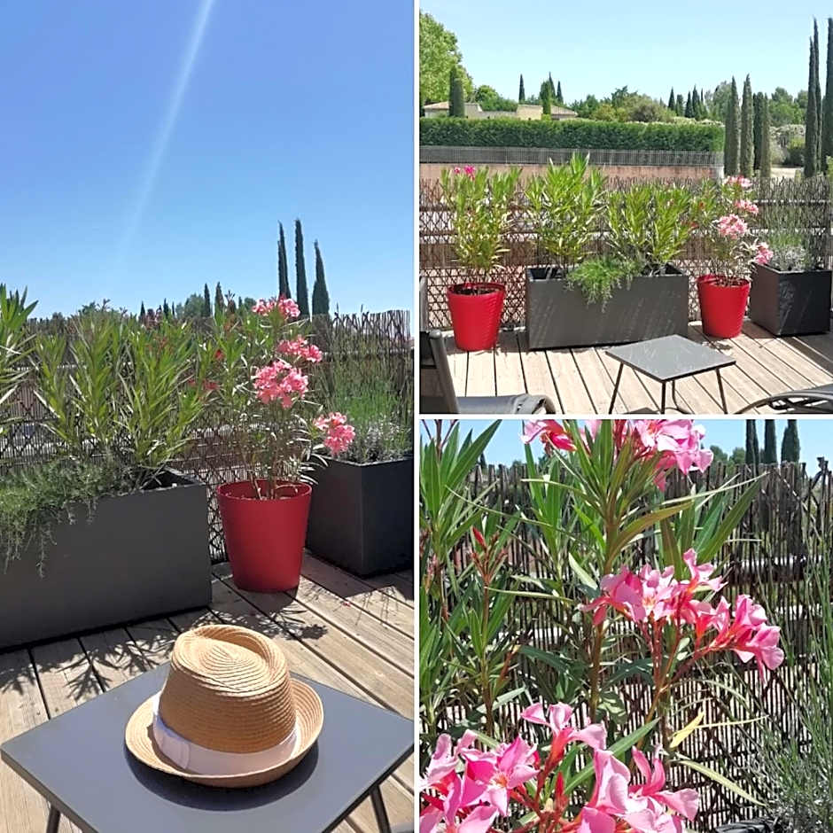 Sweet Home studio Aix en Pce, clim,terrasse,piscine,pkg,resto