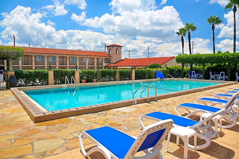 La Fiesta Ocean Inn And Suites