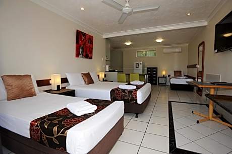 Pet Friendly Standard Family Room with Kitchenette