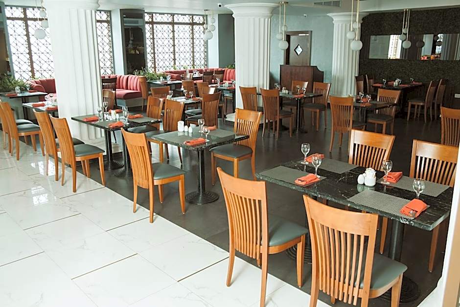 Pyramisa Cairo Suites & Casino Hotel