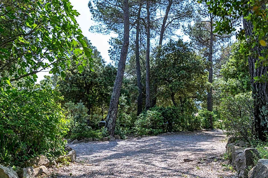 Les Arbousiers Village Hôtel Provençal