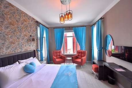Deluxe Twin Room with Sea View