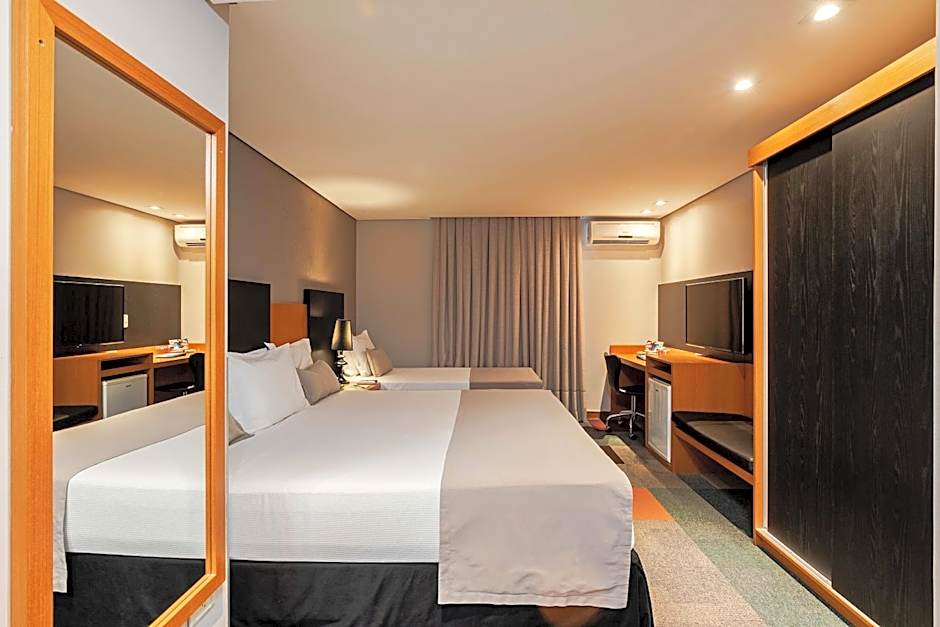 Slaviero Essential Curitiba Batel