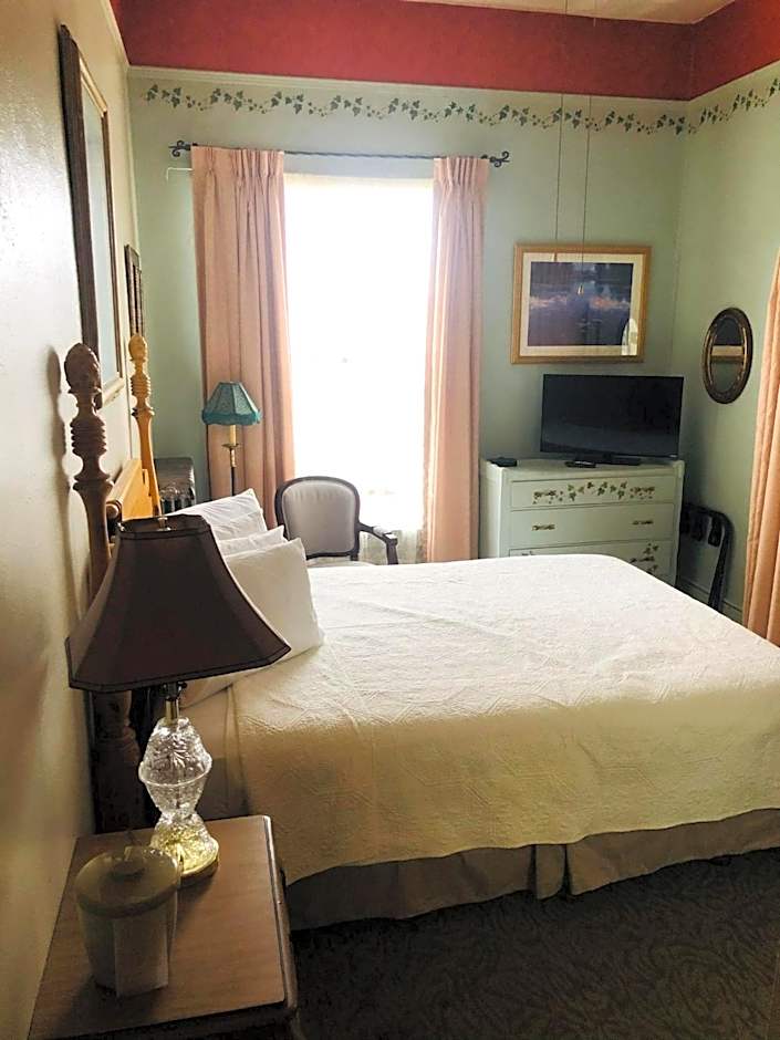 Historic Palace Hotel