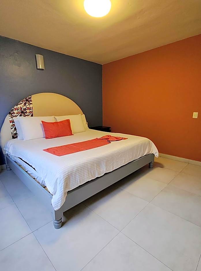 HOTEL JARDINES DEL CARMEN