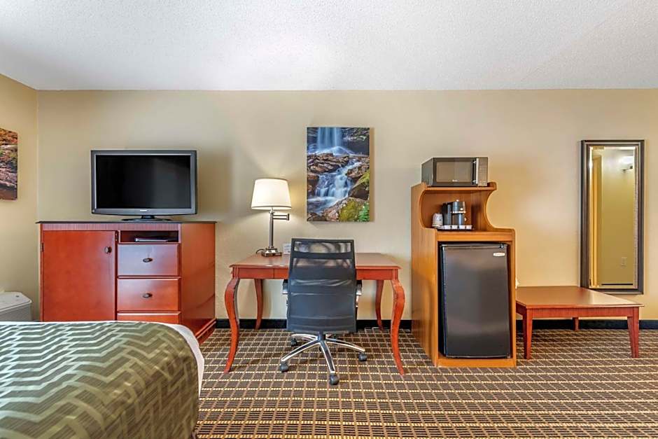 Best Western Plus Bridgeport Inn